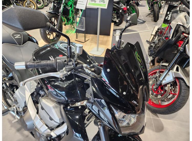 KAWASAKI Z750