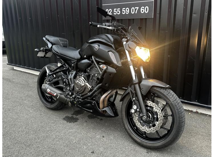 YAMAHA MT-07 A2