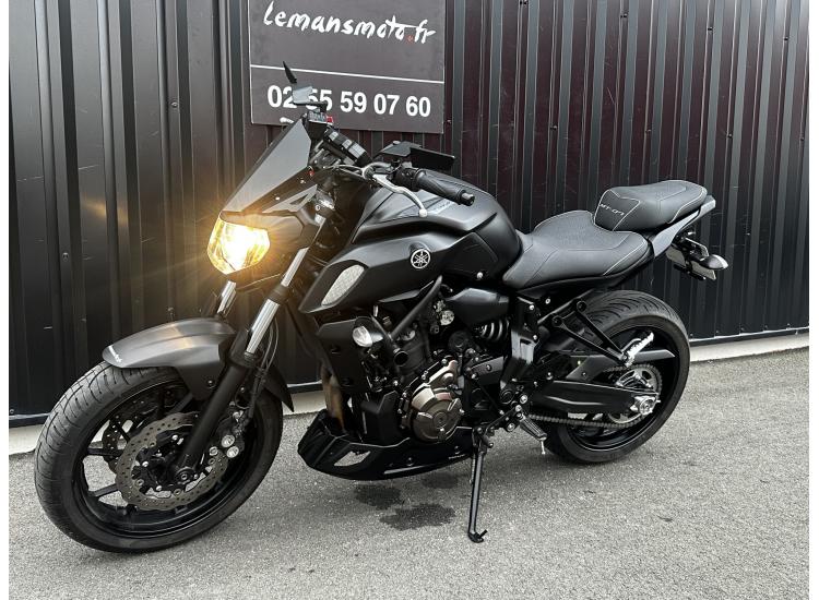 YAMAHA MT-07 A2