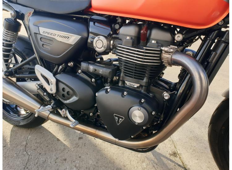 TRIUMPH SPEED TWIN 1200