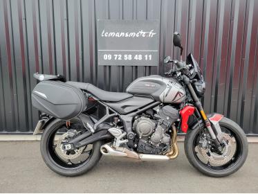 TRIUMPH TRIDENT 660