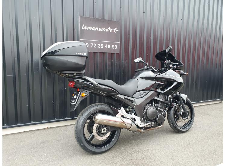 YAMAHA TDM 900    SEULEMENT 18 100 KILOMETRES