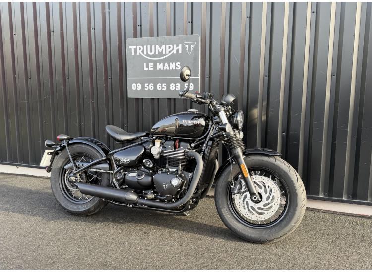 TRIUMPH BONNEVILLE BOBBER BLACK 1200