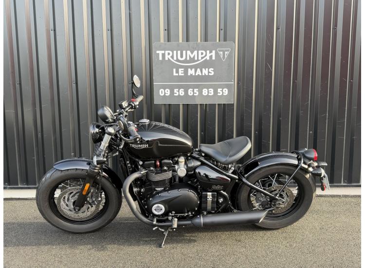 TRIUMPH BONNEVILLE BOBBER BLACK 1200