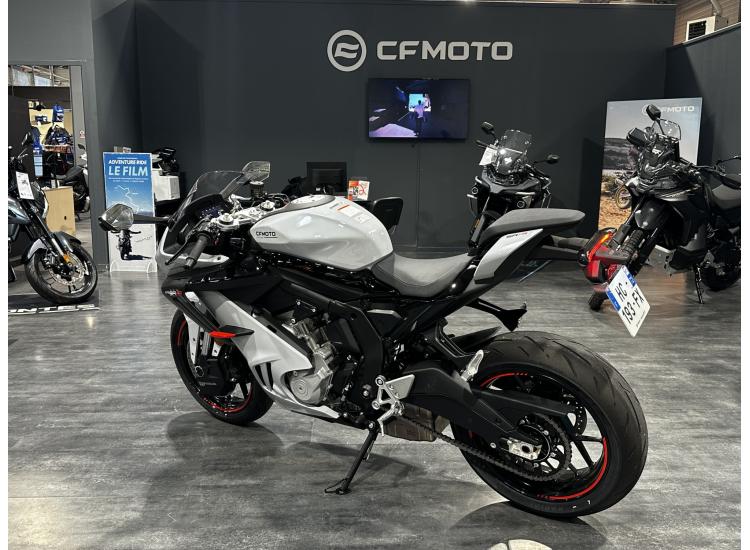 CF MOTO 675 SR-R 1 DISPO EN STOCK NEUVE 0KM