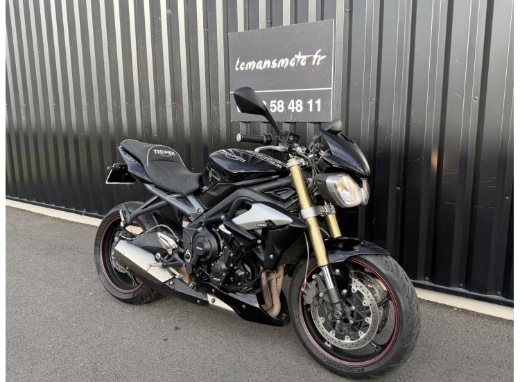 TRIUMPH STREET TRIPLE 675
