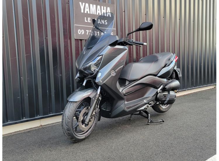 YAMAHA XMAX 125