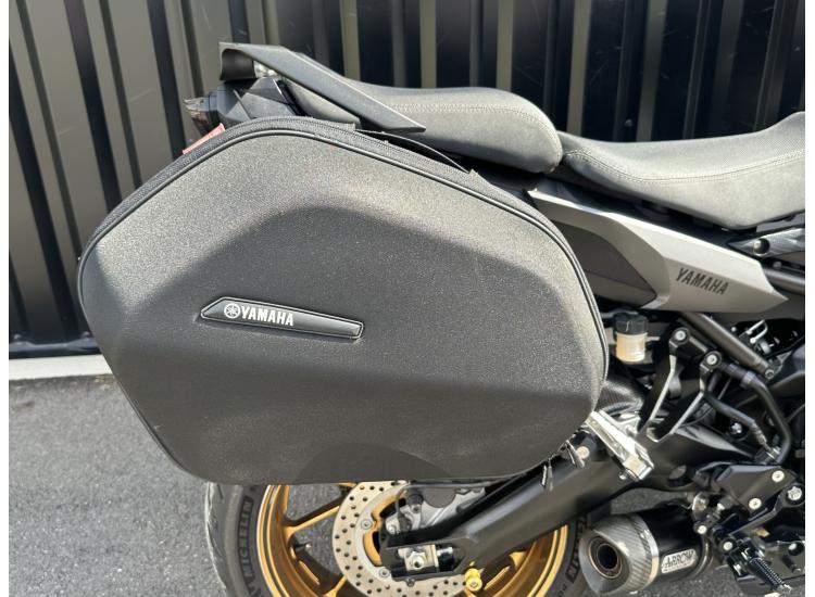YAMAHA TRACER 900