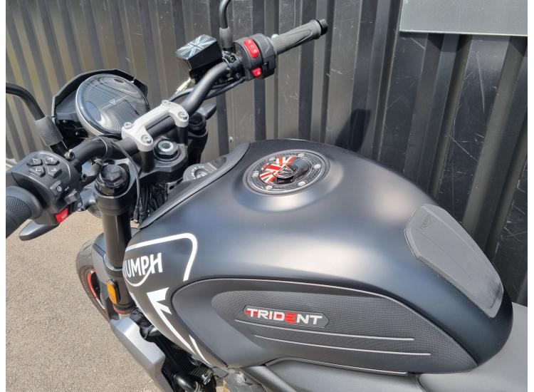 TRIUMPH TRIDENT 660 BRIDEE A2 RABAISSEE